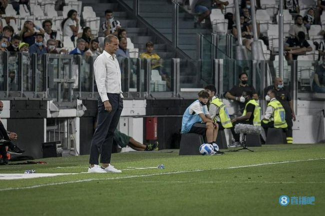 TA：切尔西冬窗无法召回卢卡库，球员租借合同中无相应条款据The Athletic消息，切尔西在将卢卡库外租至罗马的合同中，没有设置召回球员的条款。